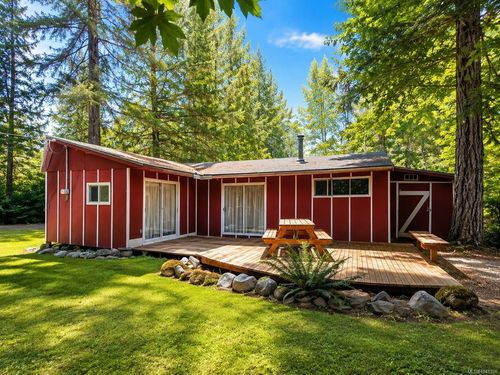 7775 Central Rd, Hornby Island, BC, V0R1Z0 | Card Image