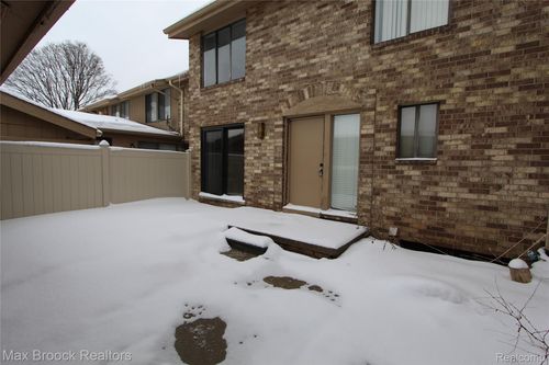 7338 Creek View Ct, West Bloomfield, MI, 48322-3515 | Card Image