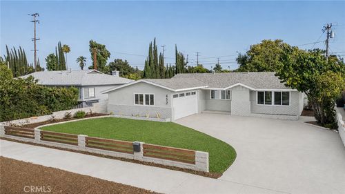 652 E Yale St, Ontario, CA, 91764-1817 | Card Image