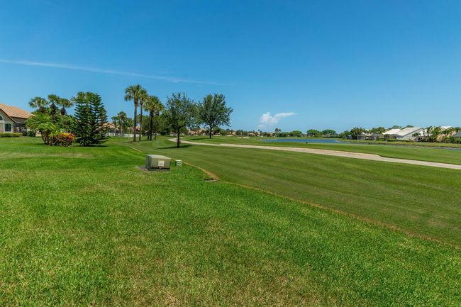 8057 Cassia Dr, Condo with 3 bedrooms, 2 bathrooms and null parking in Boynton Beach FL | Image 9