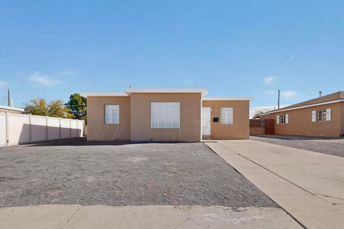 2830 Monroe St Ne, Albuquerque, NM, 87110-3018 | Card Image