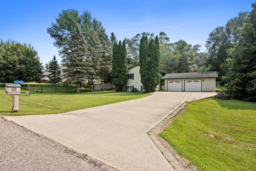 1708 Cranberry Ln Ne, Alexandria, MN, 56308-8530 | Card Image