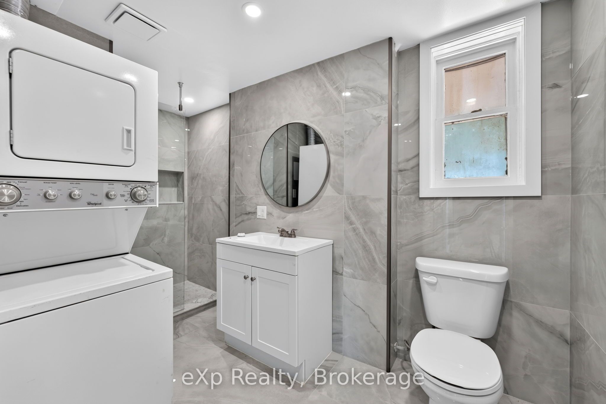 Residential Lease in Stratford 3