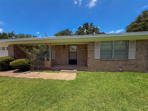907 Seymore Cir, Denison, TX, 75020-7944 | Card Image