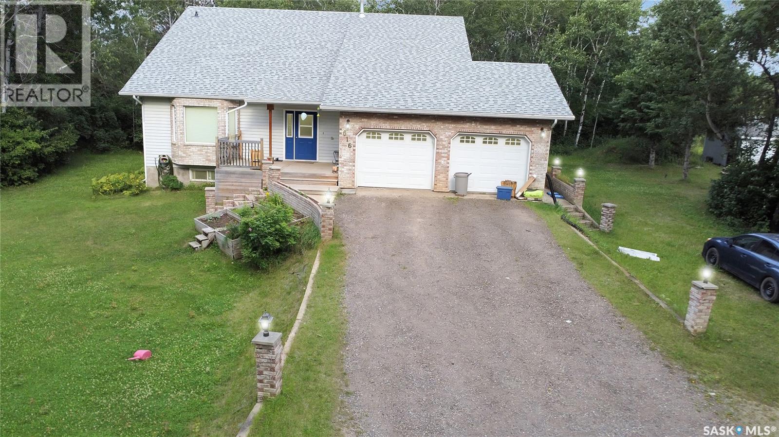 Residential in Buckland Rm No. 491