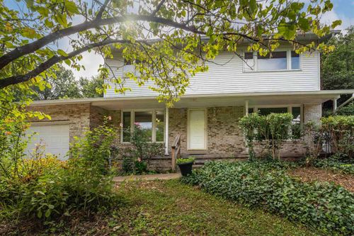 1016 Village Dr, Morgantown, WV, 26505-2816 | Card Image