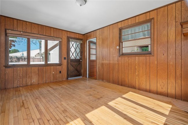 30 Winthrop St, House other with 3 bedrooms, 1 bathrooms and 3 parking in Riverside RI | Image 20