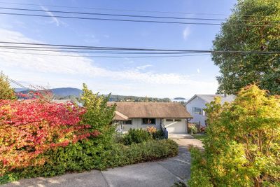 510 Abbs Rd, House other with 6 bedrooms, 2 bathrooms and 3 parking in Gibsons BC | Image 3