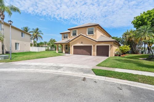 361 Sw 167th Ave, Pembroke Pines, FL, 33027-1036 | Card Image