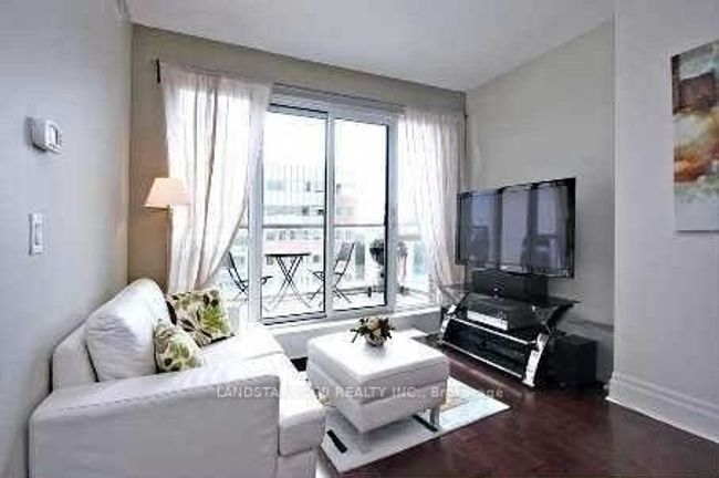 413 - 21 Upper Duke Cres, Condo with 3 bedrooms, 2 bathrooms and 1 parking in Unionville ON | Image 4