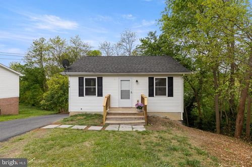 176 N Place Ln, STRASBURG, VA, 22657-2131 | Card Image
