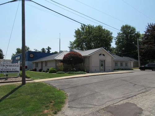 800 S Detroit St, Lagrange, IN, 46761-2406 | Card Image