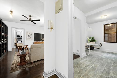 apt-2n-860 Grand Concourse, Bronx, NY, 10451-2819 | Card Image