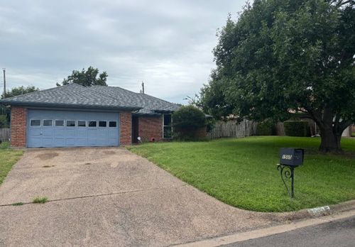 1500 Hyde Park Blvd, Cleburne, TX, 76033-7510 | Card Image