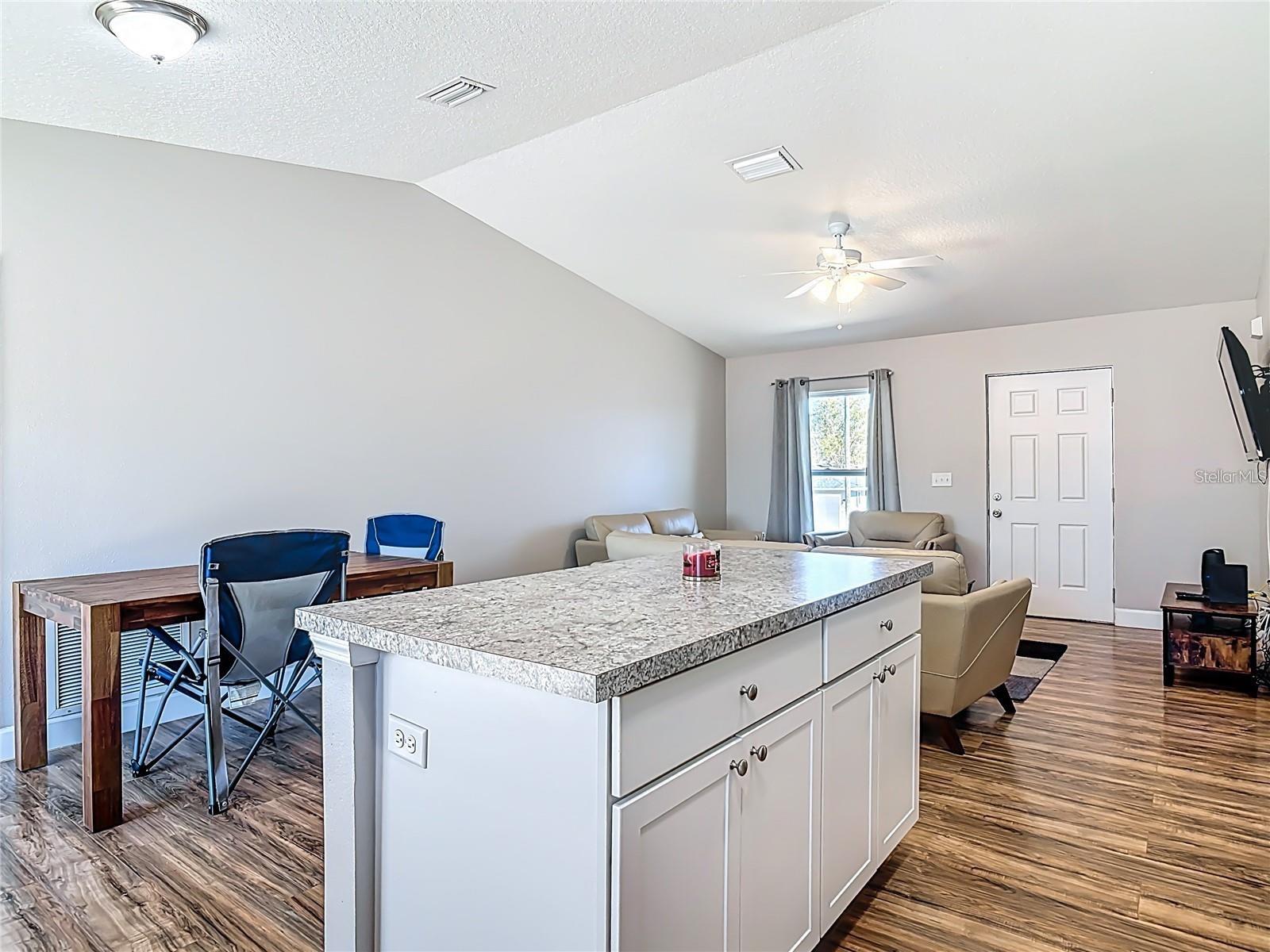 Residential Lease in ORANGE CITY 4
