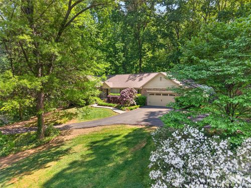 537 Saint Cloud Dr, Statesville, NC, 28625-4641 | Card Image