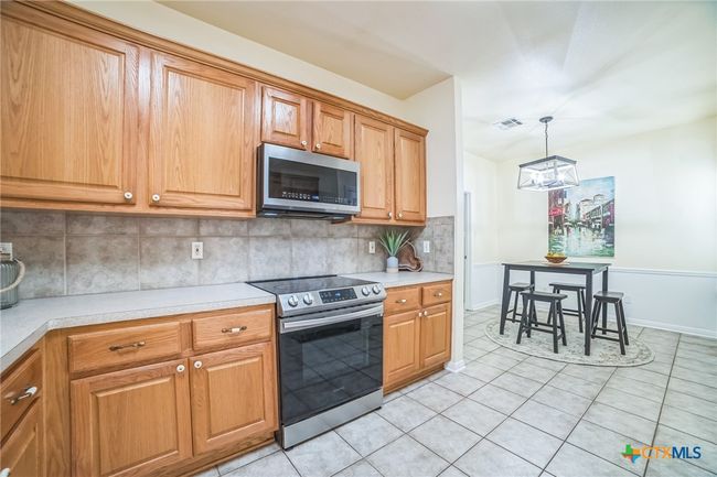 Kitchen to Breakfast area. | Image 6