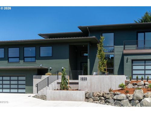 1025 Ne 7th Dr, Newport, OR, 97365-2515 | Card Image