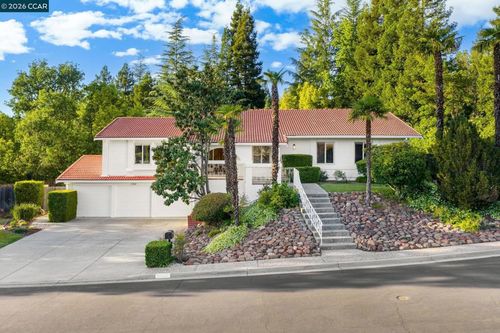 1740 Oro Valley Cir, Walnut Creek, CA, 94596 | Card Image