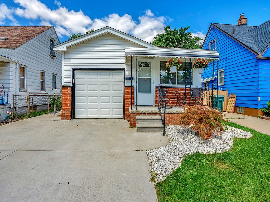 Washington Ave, Lincoln Park, MI 48146