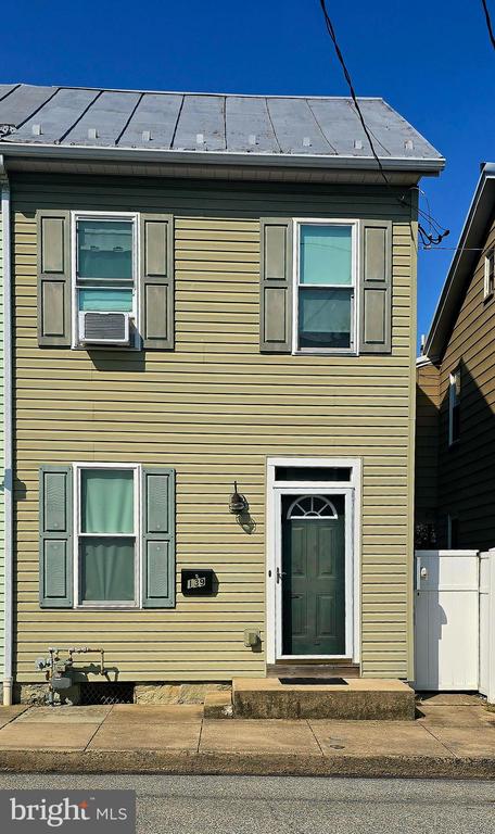 Penn St, Carlisle, PA 17013