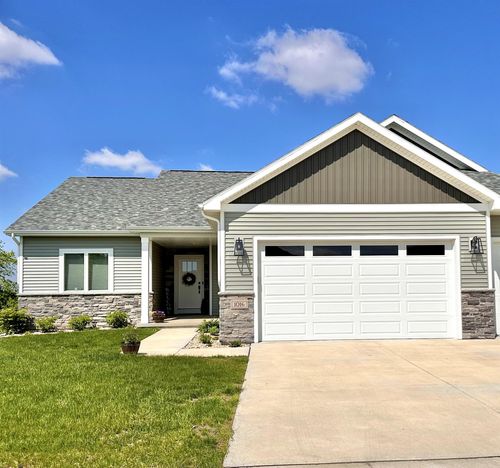 116 Jamie Jo Cir, Mount Horeb, WI, 53572-9400 | Card Image