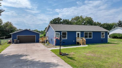W8249 Woodview Dr, Onalaska, WI, 54650-9770 | Card Image