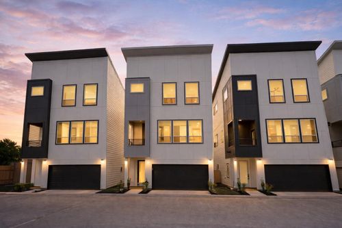 4710 Thornton Villas Ln, Houston, TX, 77018-3390 | Card Image