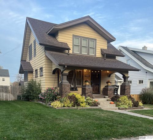 3076 S 32nd St, Omaha, NE, 68105-3671 | Card Image