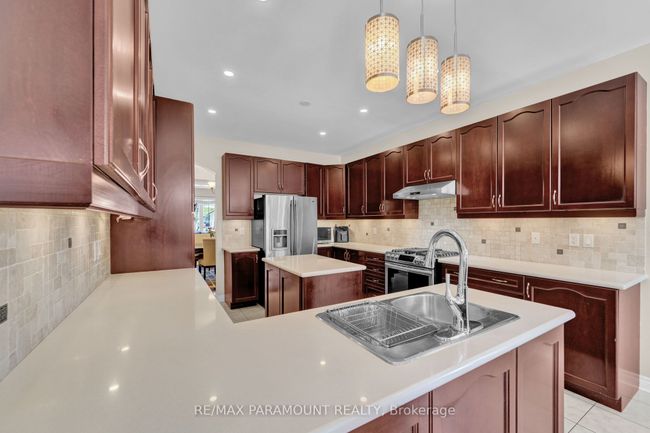 8 Eaglelanding Dr, House other with 5 bedrooms, 5 bathrooms and 2 parking in Brampton ON | Image 14