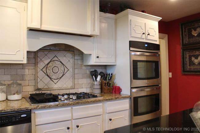 607 Garden Ln, House other with 3 bedrooms, 3 bathrooms and null parking in McAlester OK | Image 12