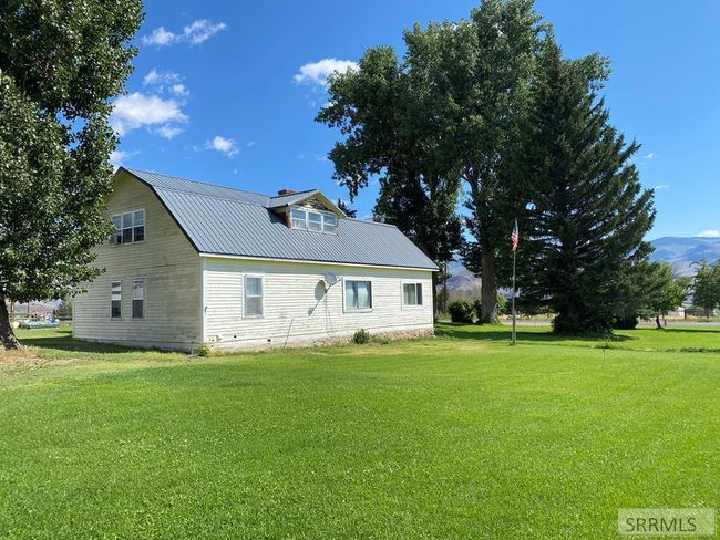 2651 Challis Creek Road, Home with 4 bedrooms, 2 bathrooms and 3 parking in Challis ID | Image 14