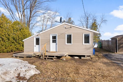 33 B Oakdale Lane, Renfrew, ON, K7V3Z8 | Card Image