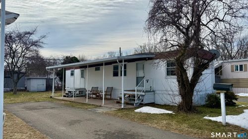 17 Montauk Rd, East Hartford, CT, 06118-2540 | Card Image