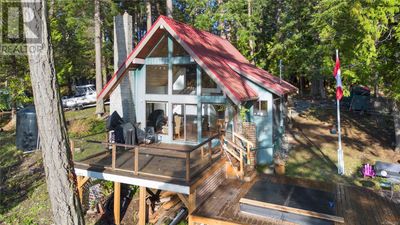 4602 Pecos Rd, House other with 2 bedrooms, 1 bathrooms and 4 parking in Pender Island BC | Image 1