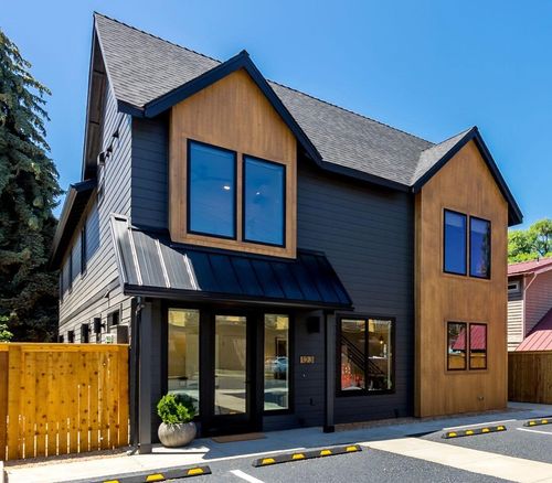 127 Nw Broadway St, Bend, OR, 97703-2611 | Card Image