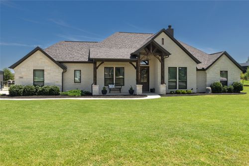3004 Fossil Oaks Dr, Azle, TX, 76020-3951 | Card Image