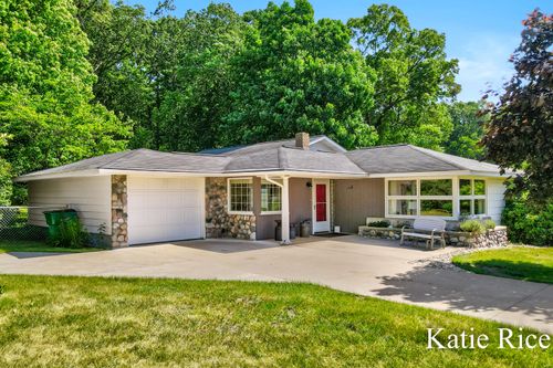 4390 Fruitvale Rd, Montague, MI, 49437-9522 | Card Image