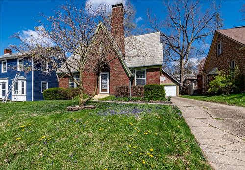 1552 W Sunset Ave, Decatur, IL, 62522-2742 | Card Image