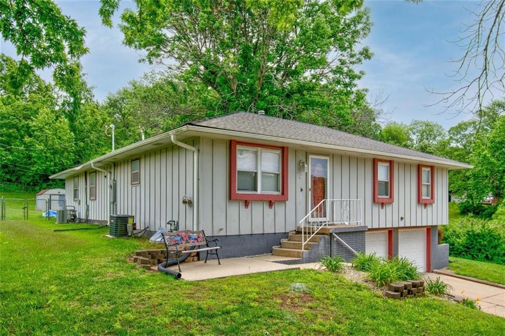 Charlotte St, Independence, MO 64054