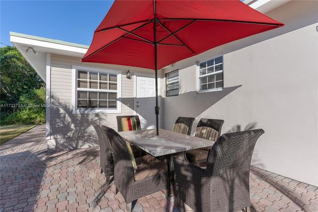 300 187 Th St, House other with 3 bedrooms, 2 bathrooms and null parking in Sunny Isles Beach FL | Image 35