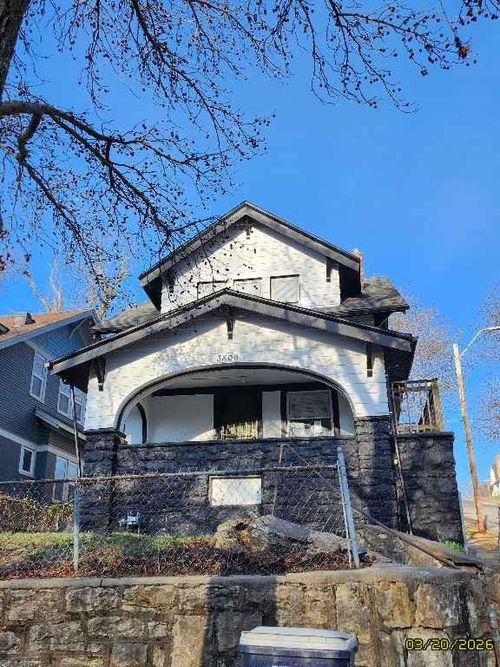 3800 Chestnut Ave, Kansas City, MO, 64128-2450 | Card Image