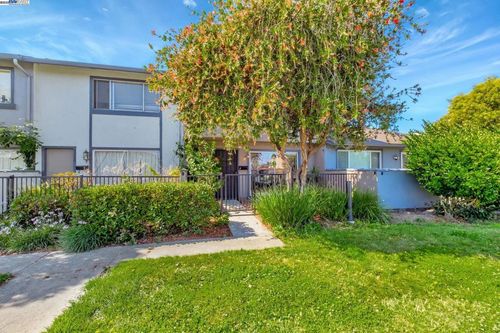 4312 Solano Way, Union City, CA, 94587-3817 | Card Image