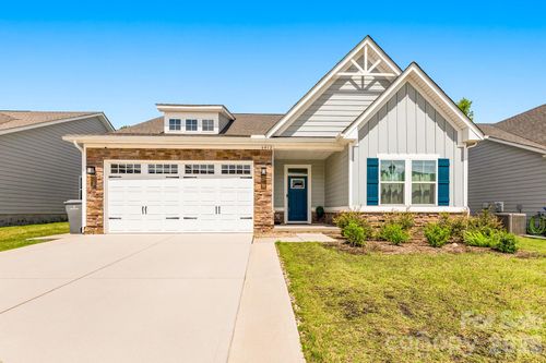 6412 Cambridge Dr, Harrisburg, NC, 28075-9503 | Card Image