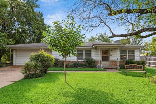 401 Avenue I, Lacy Lakeview, TX, 76705-1802 | Card Image