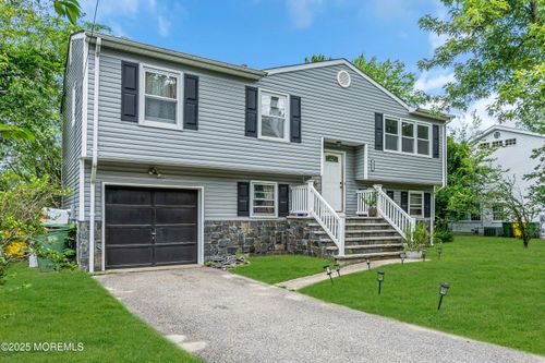 656 Vine Ave, Lakewood, NJ, 08701-5338 | Card Image