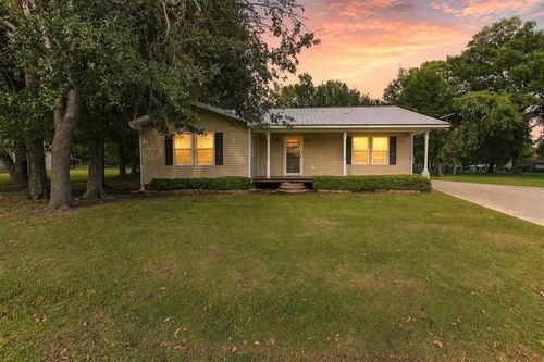 630 Calcasieu Ave, Lake Arthur, LA, 70549-3314 | Card Image