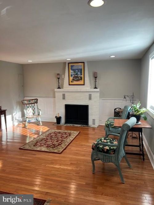 31 S John F Kennedy Way, WILLINGBORO, NJ, 08046-3882 | Card Image