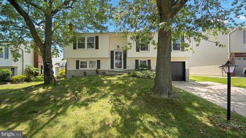 8633 Saxon Cir, Baltimore, MD, 21236-2523 | Card Image