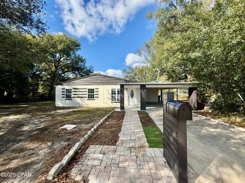 1305 Flower Dr, Panama City, FL, 32401-1752 | Card Image